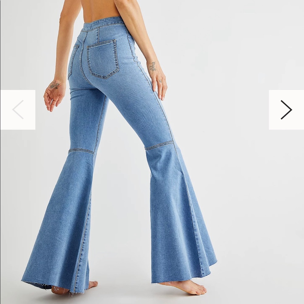 FREE PEOPLE- Just Float On Flare Jeans